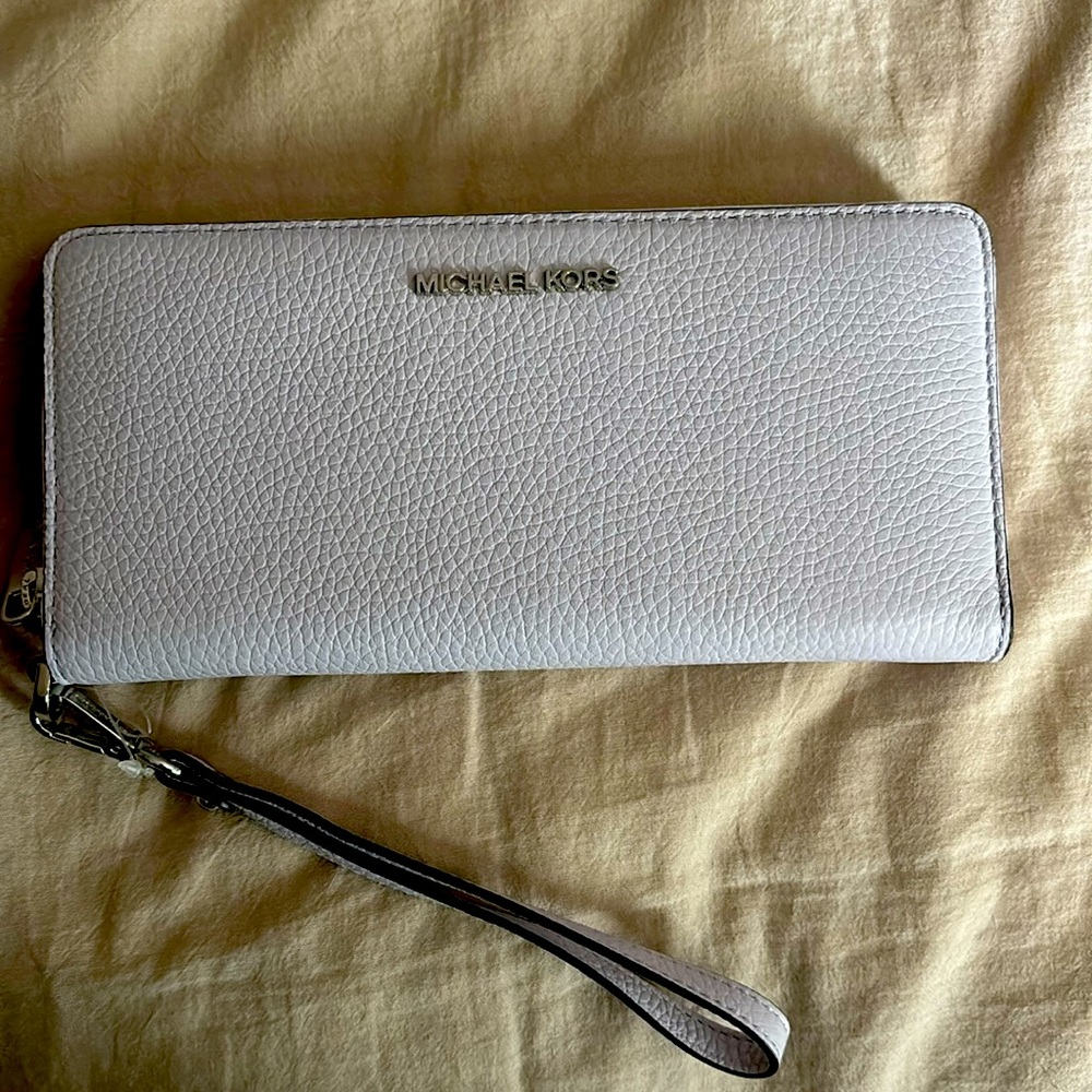 Michael Kors Jet Set Travel Wallet